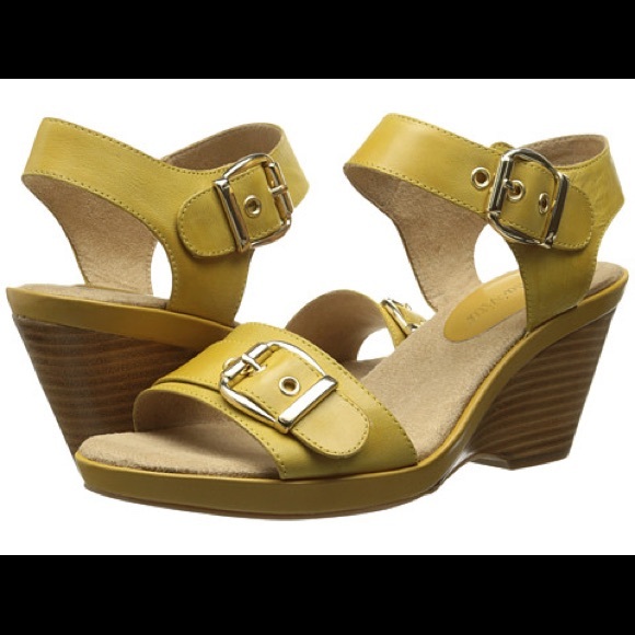 Bella Vita Yellow Platform Sandals! - Picture 2 of 2